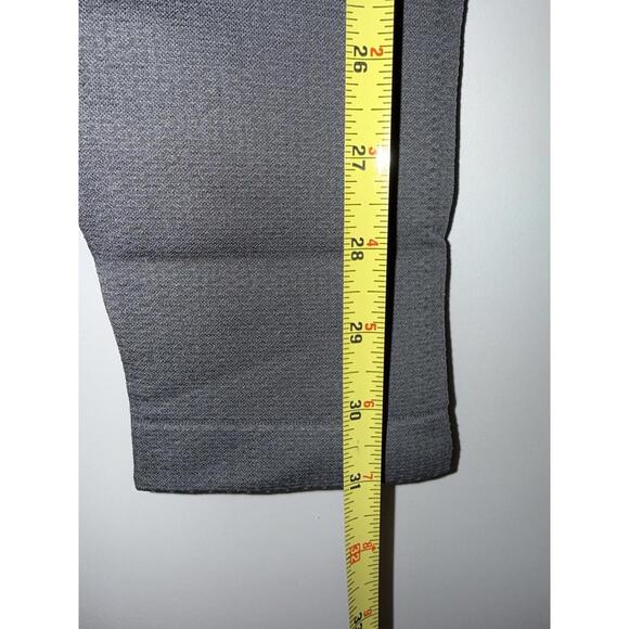 Halara High Waisted Butt Scrunch Tummy Control 7/8 Yoga Leggings Gray Size L NEW - Picture 5 of 9